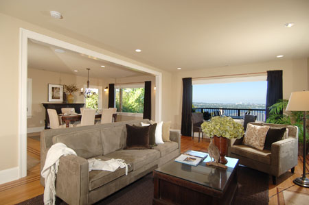 Living Room ** Click for larger picture **