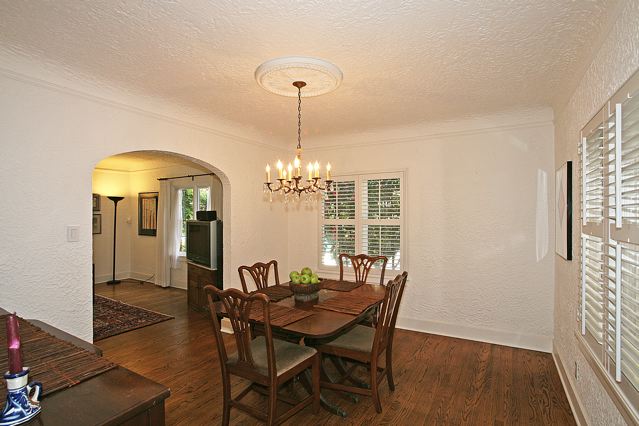 Dining Room ** Click for larger picture **